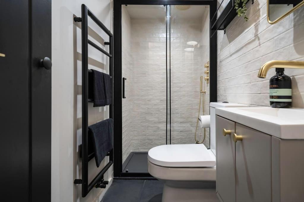 Chic Cotswold Tiny Home - Oddity House Blockley Ngoại thất bức ảnh