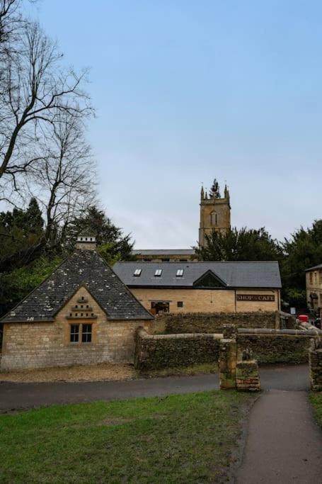 Chic Cotswold Tiny Home - Oddity House Blockley Ngoại thất bức ảnh