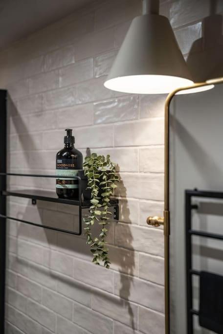 Chic Cotswold Tiny Home - Oddity House Blockley Ngoại thất bức ảnh